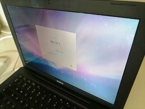 *DONT MISS THIS DEAL*LIQUIDATION ITEM**APPLE MACBOOK A1181 LAPTOP WITH CHARGER POWERS ON NEEDS RESET