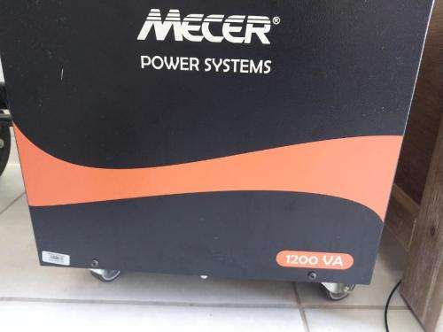 *LIMITED OFFER*LIKE NEW Mecer BBone 1.2KVA/720W Inverter+1x100AH 12V Deep Cycle Battery*R9800 RETAIL