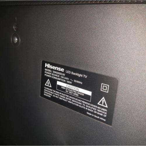 *LIQUIDATION ITEM*HISENSE 55 INCH UHD SMART TV WITH REMOTE**SCREEN GLITCHES**SOLD AS IS**