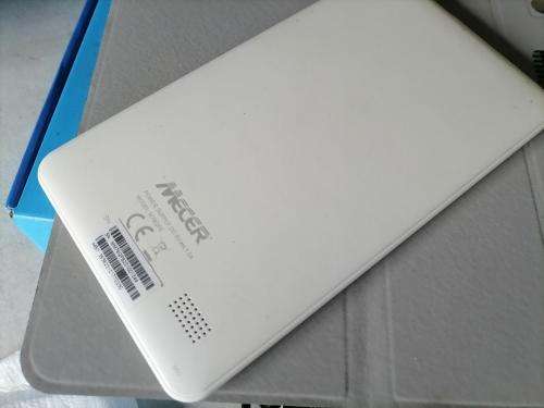 **DEMO MODEL**MECER 3G/WIFI M76QF6 7INCH WHITE TABLET IN BOX WITH COVER,CHARGER ETC*R1400 RETAIL*