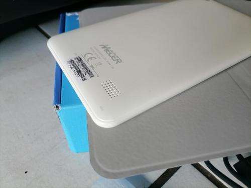 **DEMO MODEL**MECER 3G/WIFI M76QF6 7INCH WHITE TABLET IN BOX WITH COVER,CHARGER ETC*R1400 RETAIL*