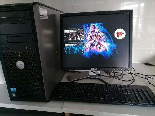 **BLACK FRIDAY*FREE GIFT*FULL DELL PC SETUP*DELL PC BOX,SCREEN, KEYBOARD AND MOUSE*1 BID FOR ALL**