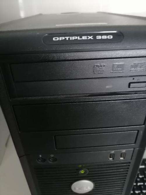 **BLACK FRIDAY*FREE GIFT*FULL DELL PC SETUP*DELL PC BOX,SCREEN, KEYBOARD AND MOUSE*1 BID FOR ALL**