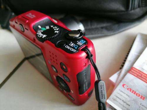 *YOUR CHRSTMAS PRESENT*RED CAON POWERSHOTSX150IS IN BOX AND BAG ,MANUALS, DISK,BATTRIES