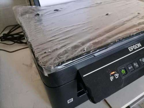 **EPSON ECOTANK L3060 3 IN 1 WIFI PRINTER WITH FULL TANKS*NOT PRINTING CLEAR*R3600 NEW PRICE**