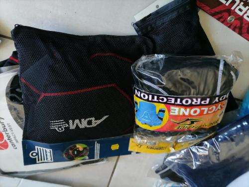 **HUGE SPORT SHOP LIQUIDATION*LOT OF BRAND NEW BODY ARMOUR,SCRUM CAPS,BALLS*OVER R5000 VALUE*