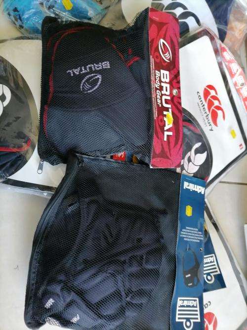 **HUGE SPORT SHOP LIQUIDATION*LOT OF BRAND NEW BODY ARMOUR,SCRUM CAPS,BALLS*OVER R5000 VALUE*