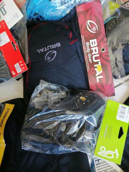 **HUGE SPORT SHOP LIQUIDATION*LOT OF BRAND NEW BODY ARMOUR,SCRUM CAPS,BALLS*OVER R5000 VALUE*