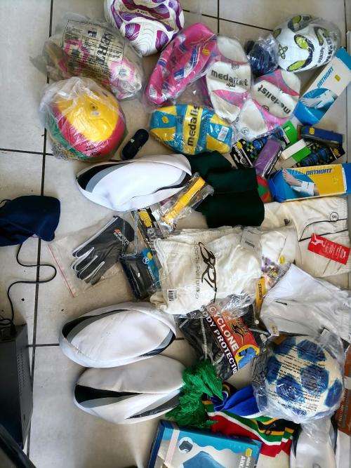 **HUGE SPORT SHOP LIQUIDATION*LOT OF BRAND NEW SPORT ACCESSORIES*OVER R5000 RETAIL**