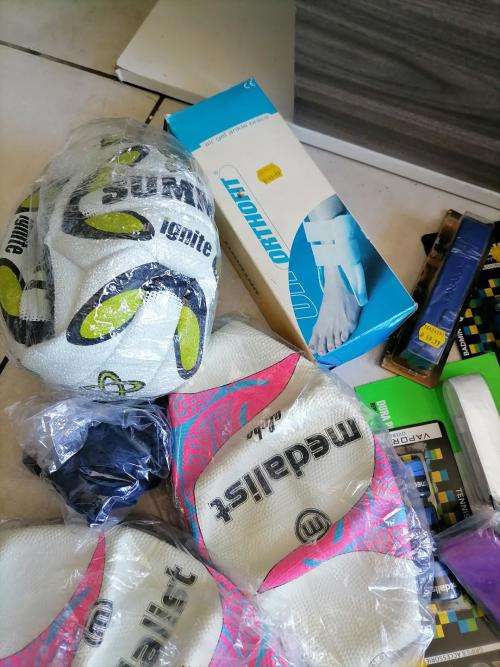 **HUGE SPORT SHOP LIQUIDATION*LOT OF BRAND NEW SPORT ACCESSORIES*OVER R5000 RETAIL**