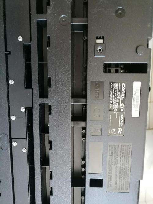 *BEST DEALS ON BOBSHOP*CASIO CTK-3200 61 KEY KEYBOARD AND STAND*IMMACULATE CONDITION*R4000 IN STORE*