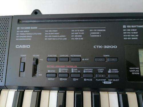 *BEST DEALS ON BOBSHOP*CASIO CTK-3200 61 KEY KEYBOARD AND STAND*IMMACULATE CONDITION*R4000 IN STORE*