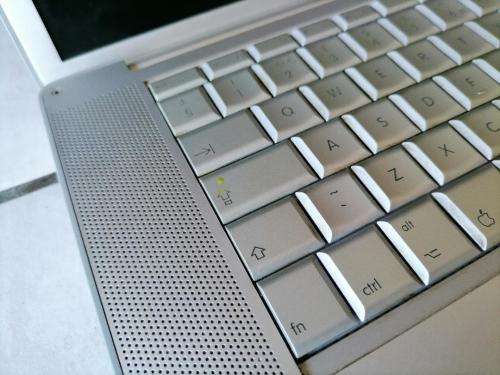 *PAYDAY  DEALS**APPLE POWERBOOK G4 A1095 LAPTOP*POWERS ON SCREEN BLANK*SOLD AS IS****