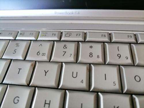 *PAYDAY  DEALS**APPLE POWERBOOK G4 A1095 LAPTOP*POWERS ON SCREEN BLANK*SOLD AS IS****