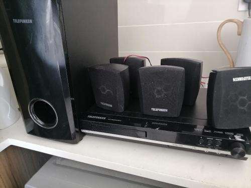 *PAYDAY DEALS**TELEFUNKEN THT6000 HOMETHEATRE SYSTEM*POWERS ON NO SOUND*UNTESTED**