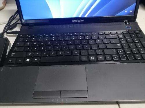**SAMSUNG SERIES 3 300E LAPTOP, WINDOWS 11,1TB HDD,4GB RAM,INTEL CELERON,CHARGER INCL**