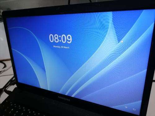 **SAMSUNG SERIES 3 300E LAPTOP, WINDOWS 11,1TB HDD,4GB RAM,INTEL CELERON,CHARGER INCL**