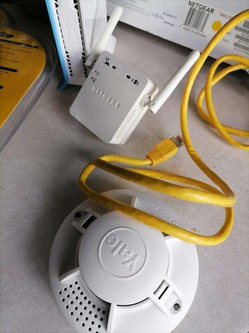 *EASTER SPECIAL*BULK LOT OF WIFI ROUTERS,RANGE EXTENDERS,SMOKE DETECTORS*ONE BID FOR ALL*OVER R4000