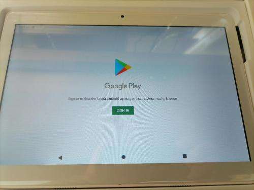 *WOW R30 FREIGHT*BRAND NEW ICASU BUBBLEGUM 10` 3G DUAL SIM TABLET IN BOX*R2600 RETAIL*
