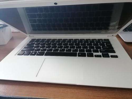 *WOW R30 FREIGHT*MECER Z140C LAPTOP*NO CHARGER NOT TESTED*STILL GOT PLASTIC ON SCREEN*