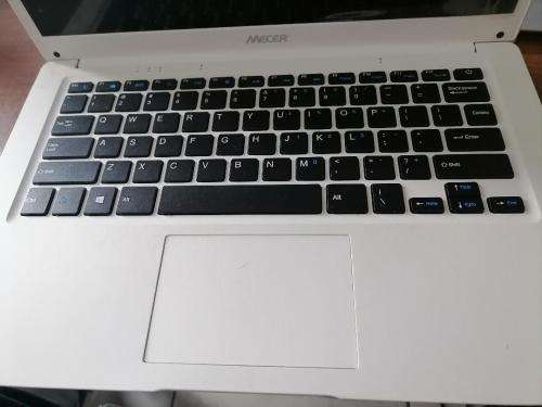 *WOW R30 FREIGHT*MECER Z140C LAPTOP*NO CHARGER NOT TESTED*STILL GOT PLASTIC ON SCREEN*