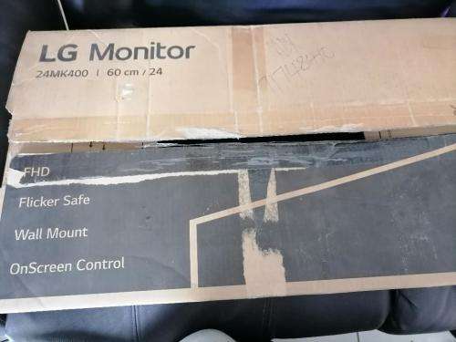 *WOW R30 FREIGHT***LG 24MK400 24 INCH FHD LED SCREEN****LINES ON SCREEN*****