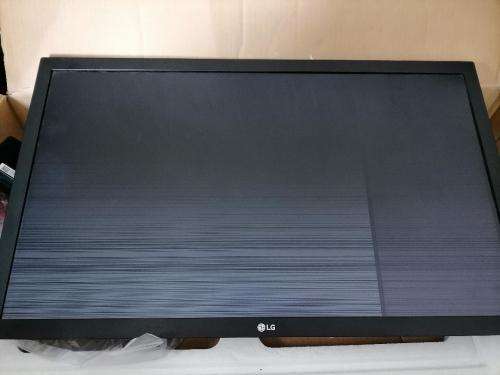 *WOW R30 FREIGHT***LG 24MK400 24 INCH FHD LED SCREEN****LINES ON SCREEN*****