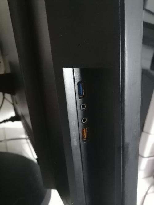 *i7 LENOVO 24 INCH  3RD GEN 8GB RAM M93Z AIO PC*WIFI,W10,BUILT IN SPEAKERS*LAST 2 OF THIS ON OFFER*