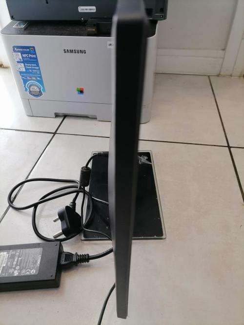 *FLASH FRIDAY DEALS**MECER 24` FULL HD LED ULTRASLIM SCREEN*BUILT IN SPEAKERS,HDMI ETC**