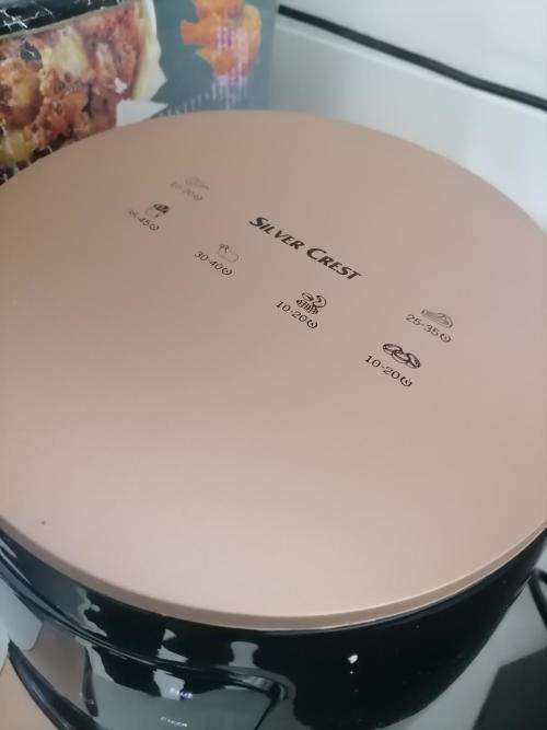 *FLASH FRIDAY DEALS*NEW SILVERCREST 6L DIGITAL AIR FRYER(BOX DAMAGE,ITEM NEW)**