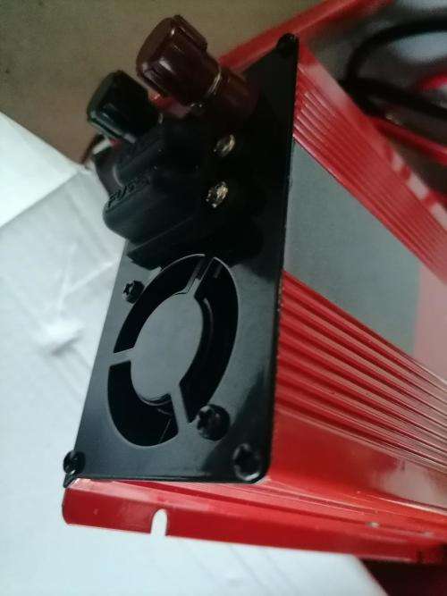 *CHRISTMAS IN JULY*R30 FREIGHT*BRAND NEW 1000W MODIFIED SINEWAVE POWER INVERTER**