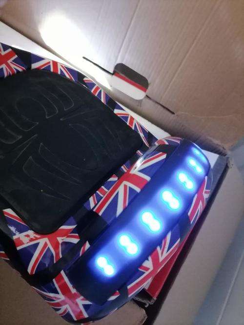 *BIRTHDAY DEALS*R30 FREIGHT*FAULTY SMART 6.5 INCH BALANCE BOARD WITH LED LIGHTS AND BT SPEAKER***