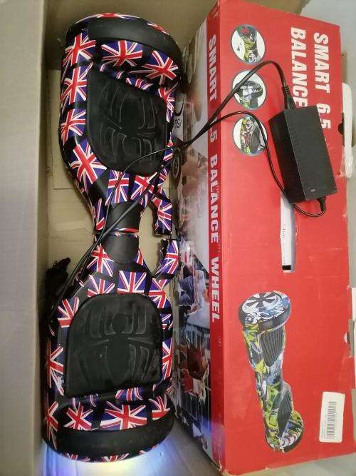 *BIRTHDAY DEALS*R30 FREIGHT*FAULTY SMART 6.5 INCH BALANCE BOARD WITH LED LIGHTS AND BT SPEAKER***