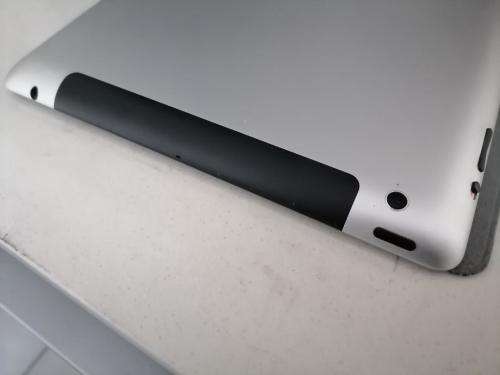 *MIDWEEK NO RESERVE DEALS*R30 FREIGHT*APPLE IPAD 4TH GEN 1460 3G/WIFI 10` TABLET WITH CHARGER**