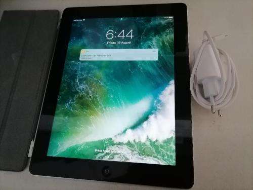 *MIDWEEK NO RESERVE DEALS*R30 FREIGHT*APPLE IPAD 4TH GEN 1460 3G/WIFI 10` TABLET WITH CHARGER**