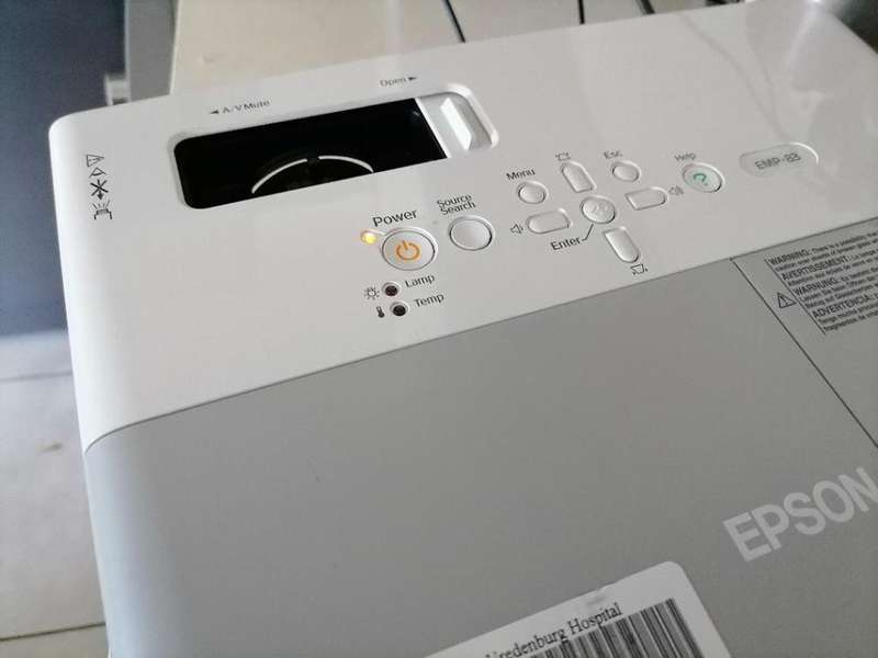 **MONTH END MADNESS**EPSON EMP 83 LCD PROJECTOR*TOP QUALITY, WORKING 100%**