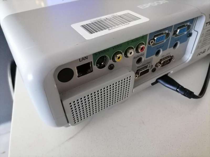 **MONTH END MADNESS**EPSON EMP 83 LCD PROJECTOR*TOP QUALITY, WORKING 100%**
