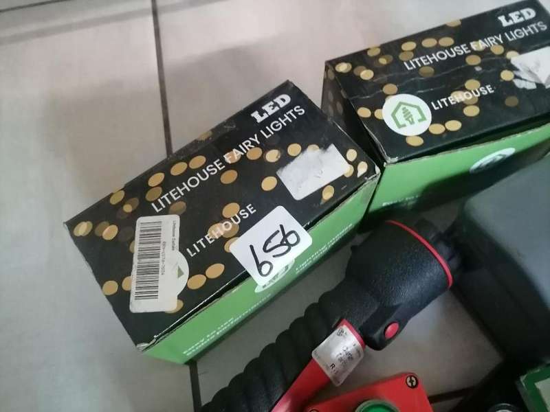 *SHOP CLOSURE*R30 FREIGHT*BULK LOT OF ELECTRONICS,GADGETS,LIGHTS,TIMERS ETC ETC**