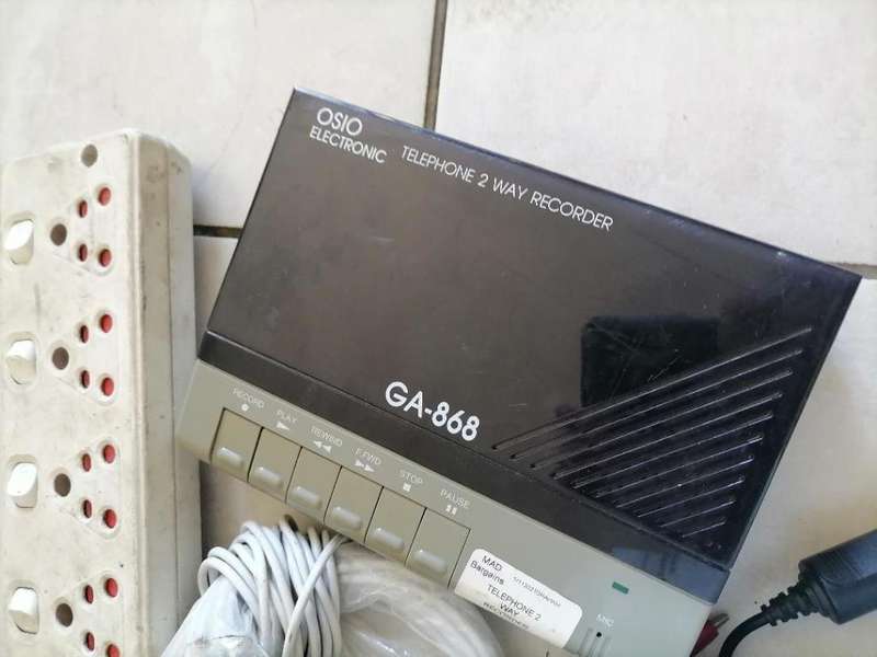 *SHOP CLOSURE*R30 FREIGHT*BULK LOT OF ELECTRONICS**CABLES.PLUGS,PC STUFF,REMOTES ETC ETC