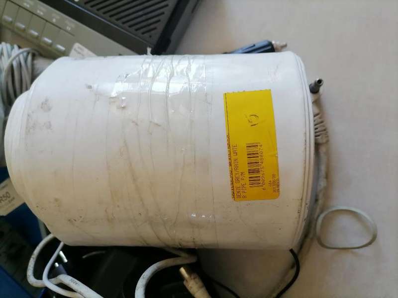 *SHOP CLOSURE*R30 FREIGHT*BULK LOT OF ELECTRONICS**CABLES.PLUGS,PC STUFF,REMOTES ETC ETC