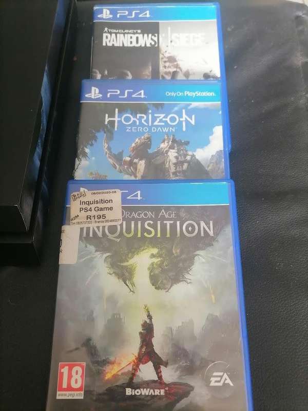 *AWESOME DEAL*R30 FREIGHT*AWESOME UNIT*SONY PS4 SLIM WITH 2 CONTROLLS/DOC STATION GAMES ETC**
