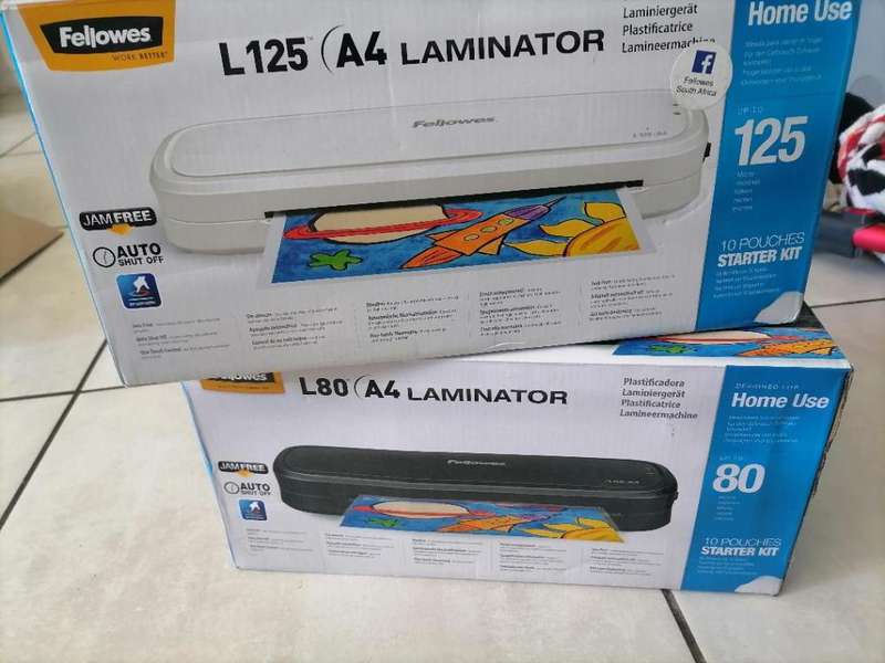 *SHOP CLOSURE*R30 FREIGHT*2 x FELLOWES L125 LAMINATORS IN BOX*POWERS ON GETS WARM*SOLD AS IS**
