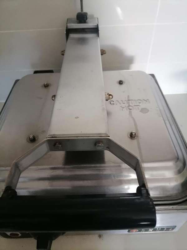 *HOTEL CLOSURE**R30 FREIGHT*COMMERCIAL ANVIL SANDWICH/GRILL/PANINI PRESS. WORKING**