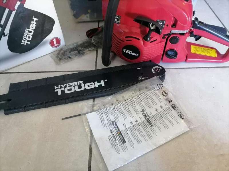 *GRAB THIS DEAL*R30 FREIGHT*DEMO HYPER TOUGH 52CC CHAINSAW WITH CUTTING BAR/CHAIN ETC**