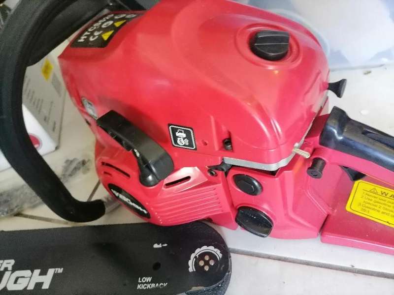 *GRAB THIS DEAL*R30 FREIGHT*DEMO HYPER TOUGH 52CC CHAINSAW WITH CUTTING BAR/CHAIN ETC**