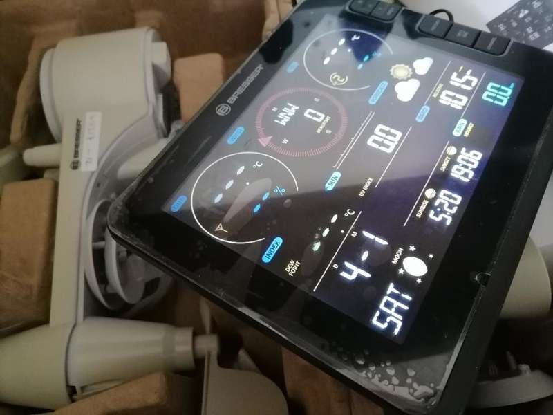 *YEAR END CLEARANCE*R30 FREIGHT*BRESSER 7 IN 1 WEATHER STATION*POWER ON NOT TESED**R10 000 NEW PRICE