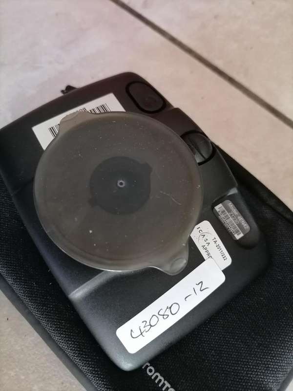 *YEAR END CLEARANCE SALE*R30 FREIGHT* TOMTOM Z1230 GPS WITH SUCTION MOUNT, CHARGER IN POUCH**