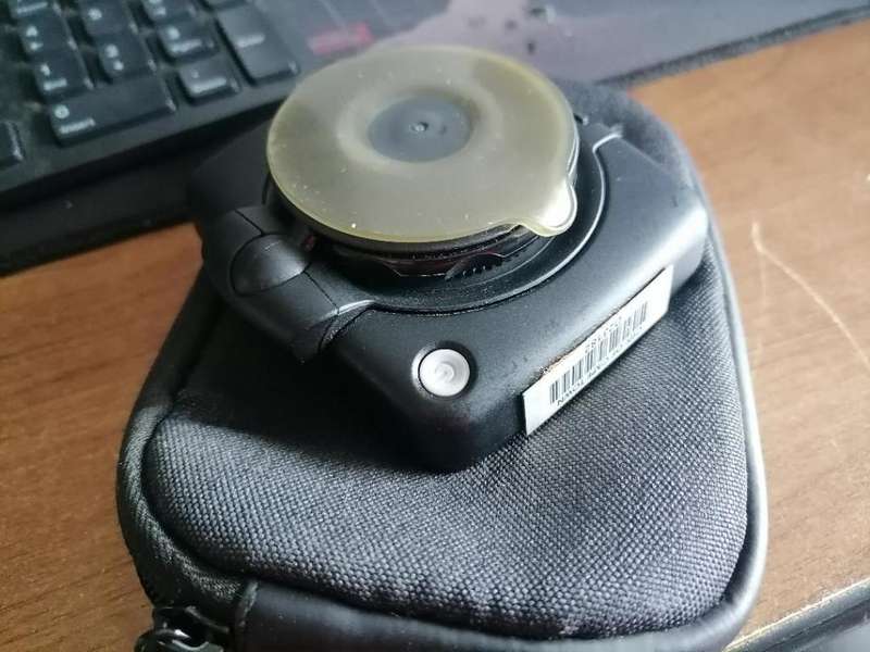 *GRAB THE LAST DEALS OF THE YEAR*R30 FREIGHT* TOMTOM 1EX00 GPS WITH SUCTION MOUNT, CHARGER IN POUCH*