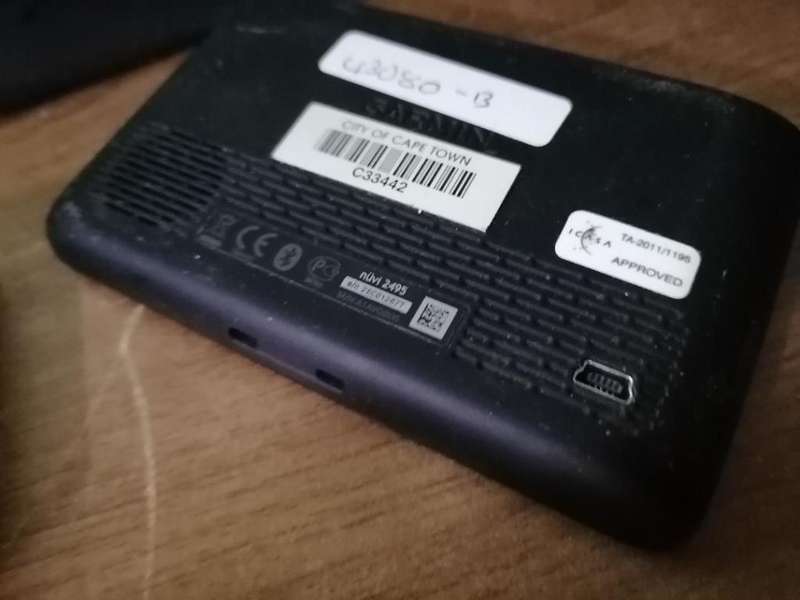 *CHRISTMAS DEALS**R30 FREIGHT*BUY ONE GET ONE FREE*2 X GARMIN NUVI 2495 GPS*ONE BID FOR BOTH