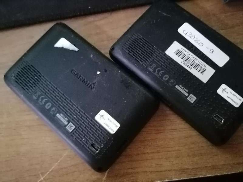 *CHRISTMAS DEALS**R30 FREIGHT*BUY ONE GET ONE FREE*2 X GARMIN NUVI 2495 GPS*ONE BID FOR BOTH